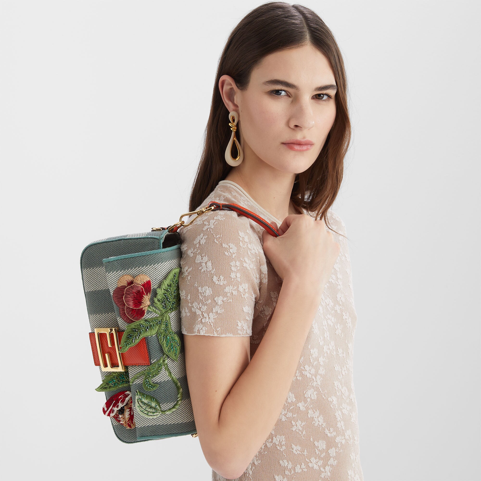 関税・送料込み★FENDI★「フェンディ フィロ」イヤリング ウィメンズ デザイナー イヤリング | FENDI JP
