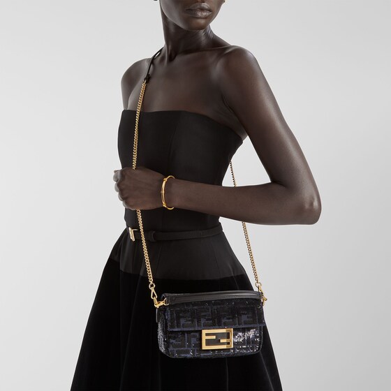 Fendi Slender, rigid bracelet with FF logo detail | Thumbnail 4
