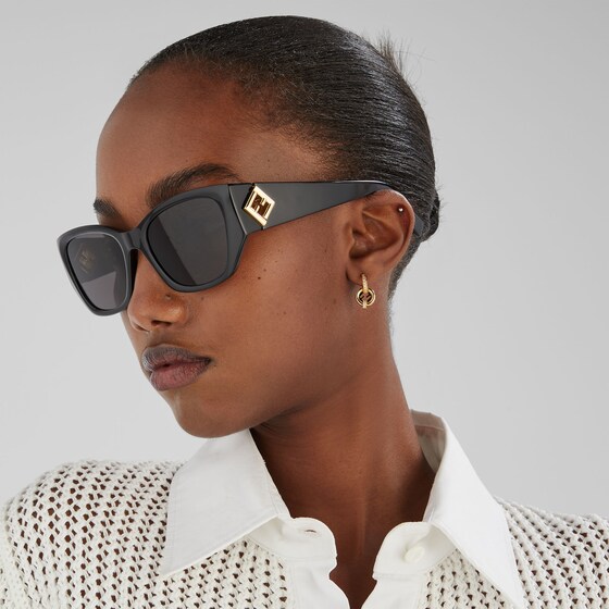Fendi Earrings with EverRound logo pendant | Thumbnail 3