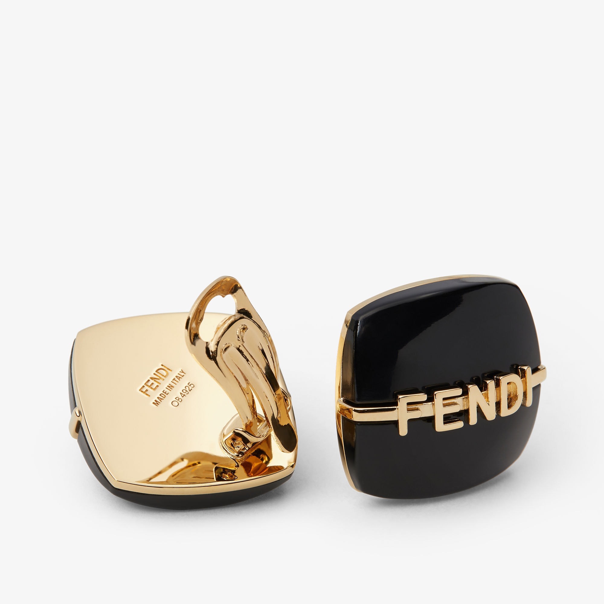 フェンディグラフィ ピアス - ブラック | FENDI JP