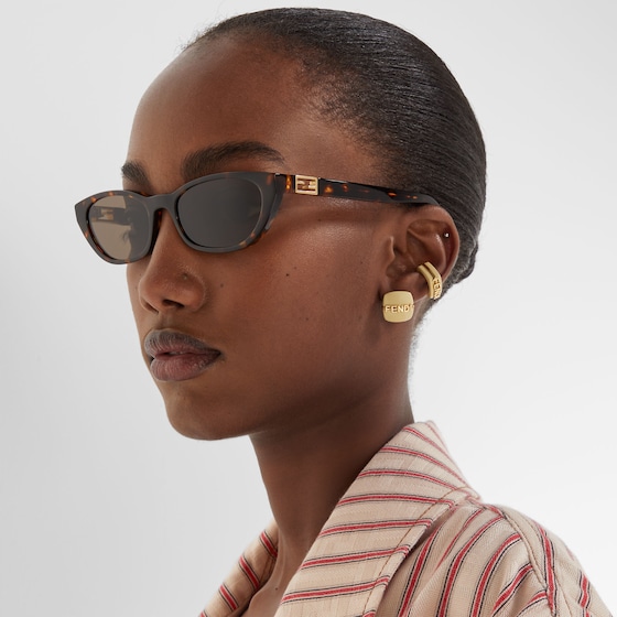 Fendi Single earcuff with a linear, elegant design, embellished | Thumbnail 3