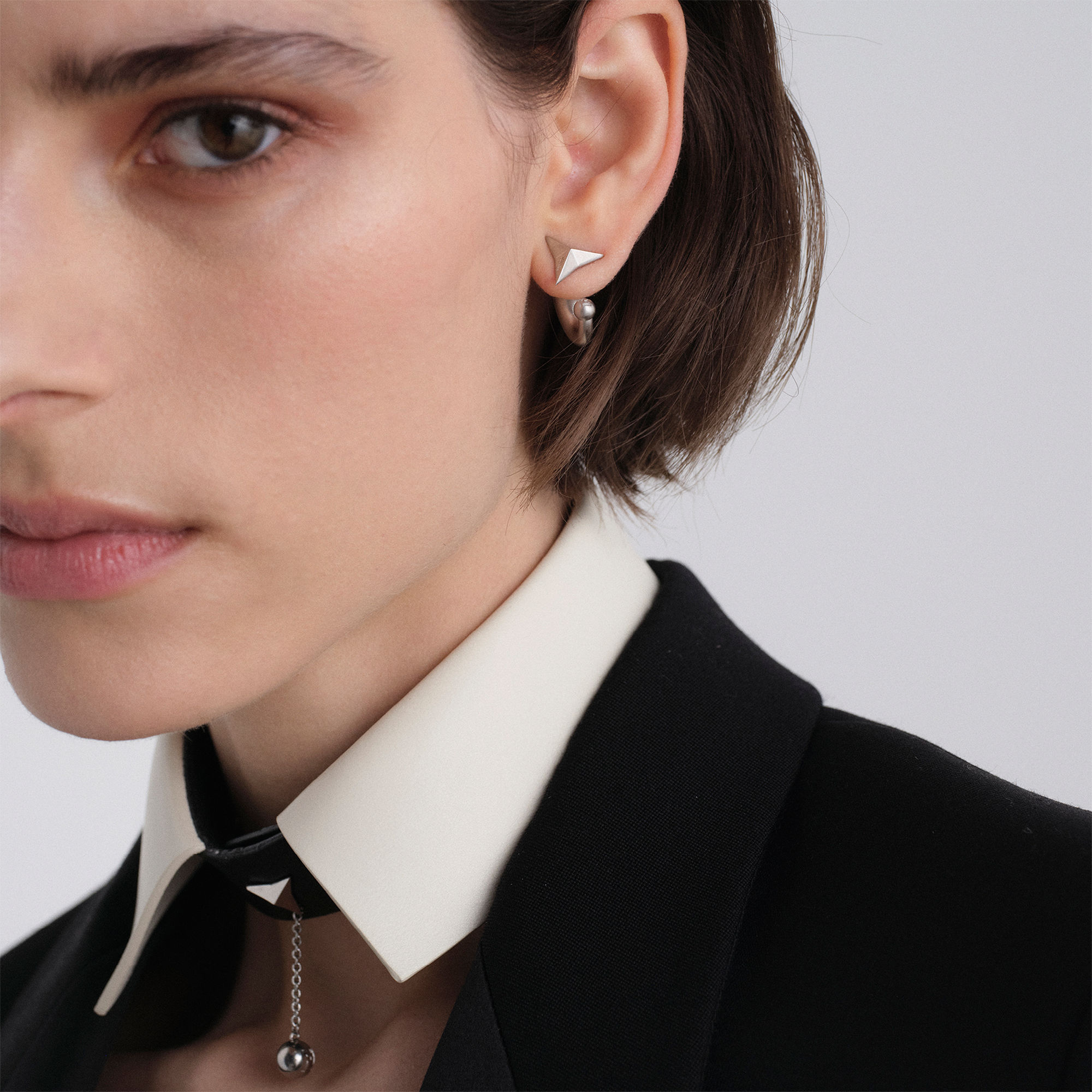حلق Fendi Sign حلق من الفضة الإسترلينية الكلاسيكية 3