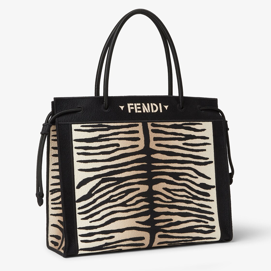 حقيبة Shopper Fendi Magic بحجم كبير