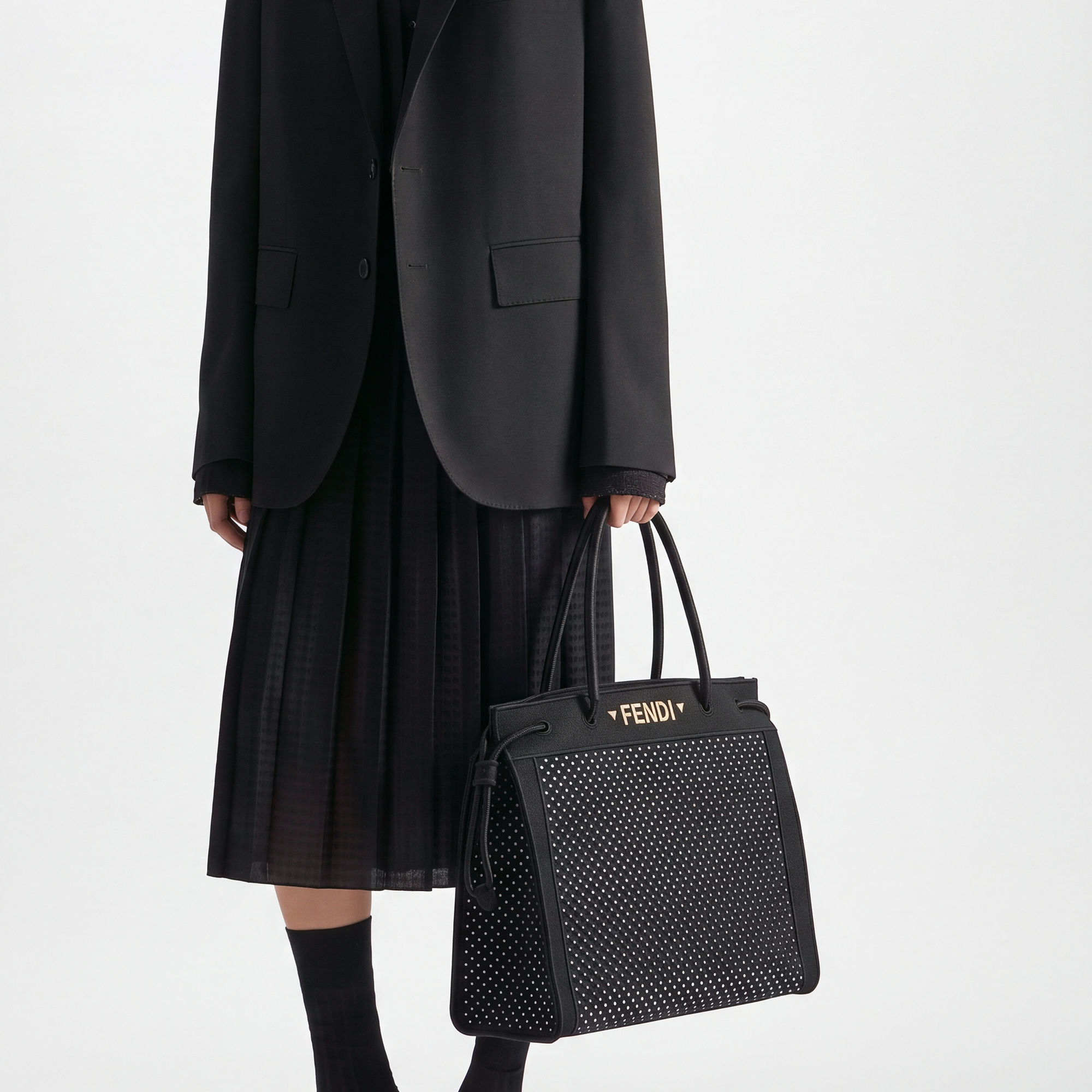 フェンディ マジック トートバッグ ラージ - ブラック | FENDI JP