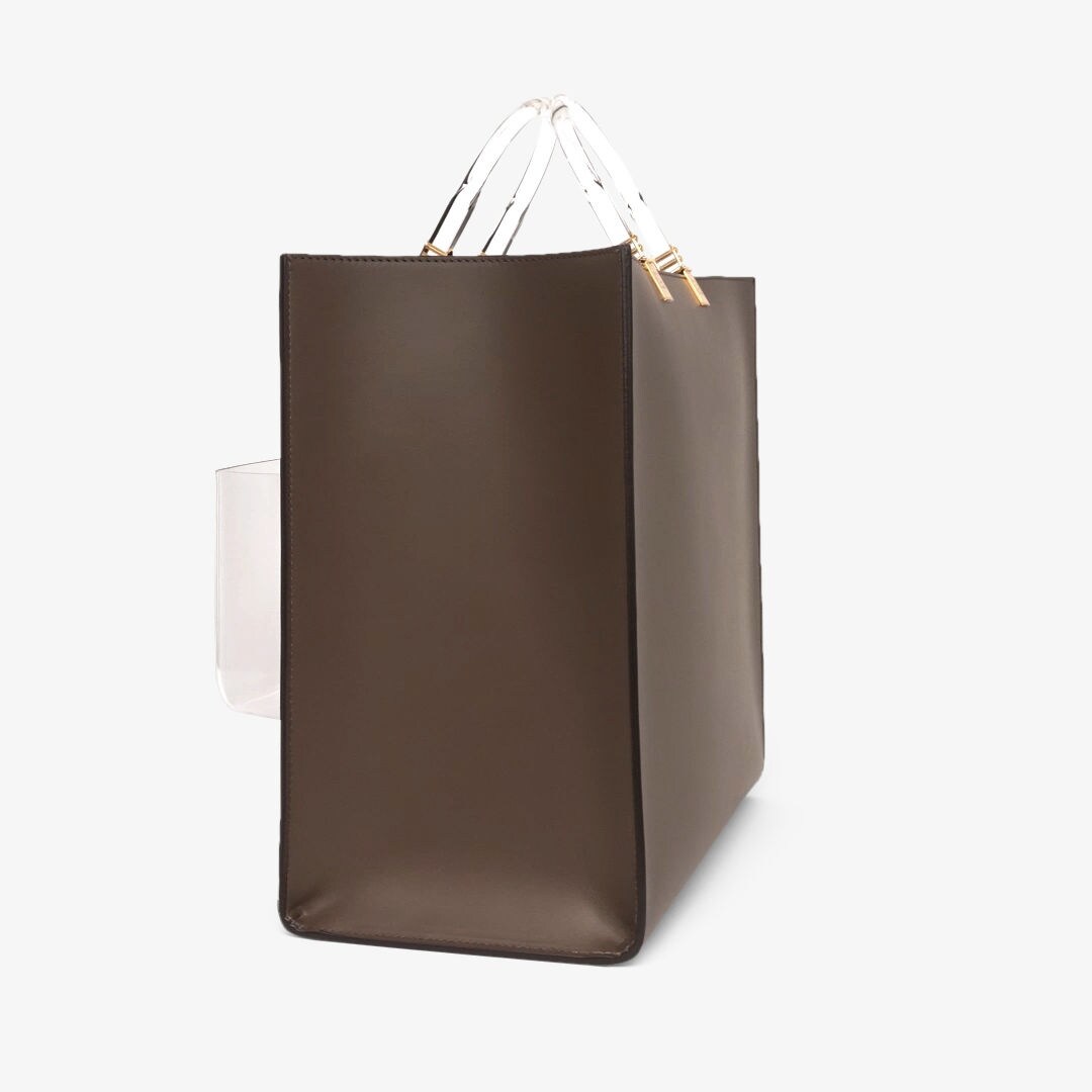 حقيبة Fendi Sunshine بحجم كبير