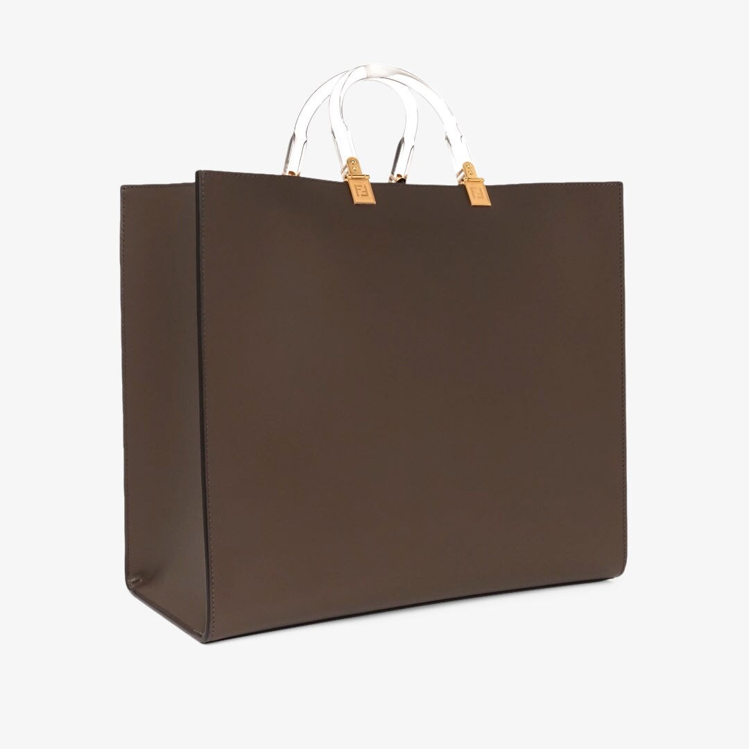 حقيبة Fendi Sunshine بحجم كبير