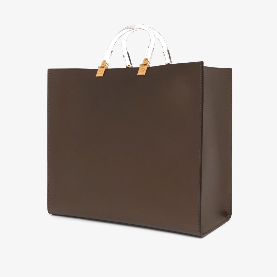 حقيبة Fendi Sunshine بحجم كبير