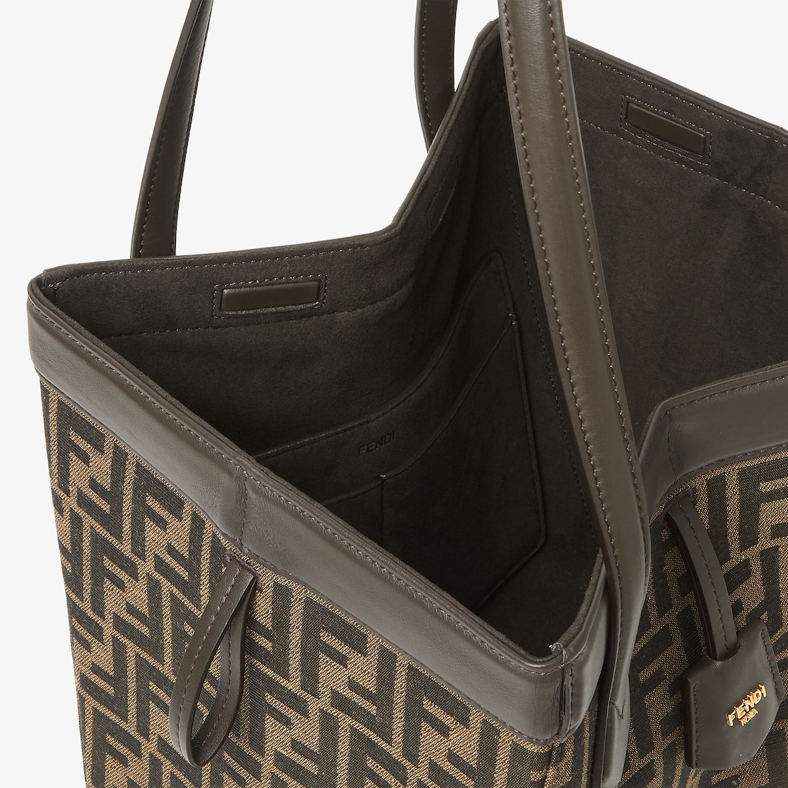 Fendi Origami بحجم متوسط