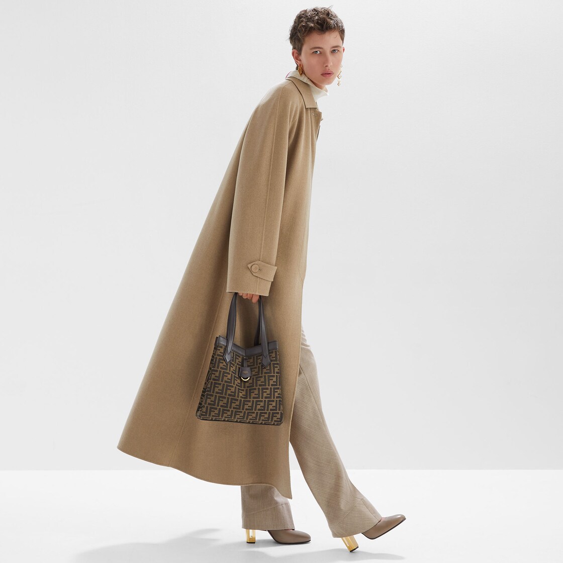 FENDI |ウィメンズ バッグ - ブラウン | フェンディ公式サイト