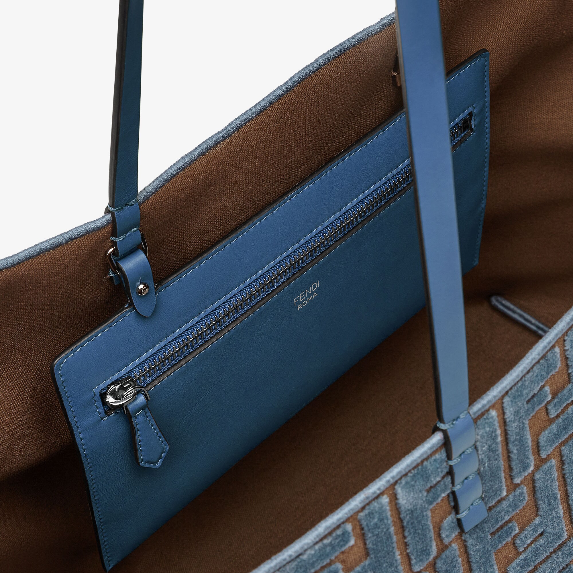 FENDIフェンディ ロールラージ FFジャカードベルベット トート ロール ラージ ファブリック ライトブルー | Fendi