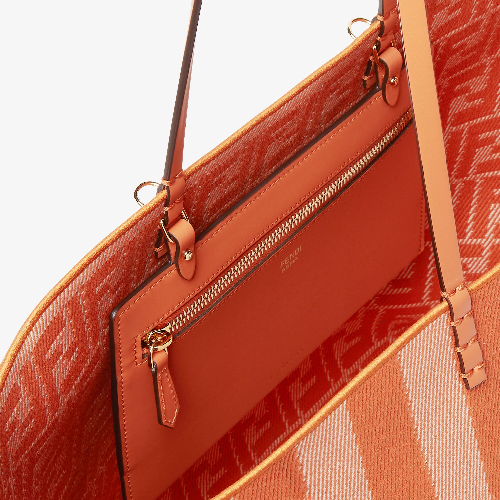 【FENDI】リバーシブル ペカンストライプ トートバッグ オレンジ フェンディのストライプ「ペカン」誕生30周年記念コレクション
