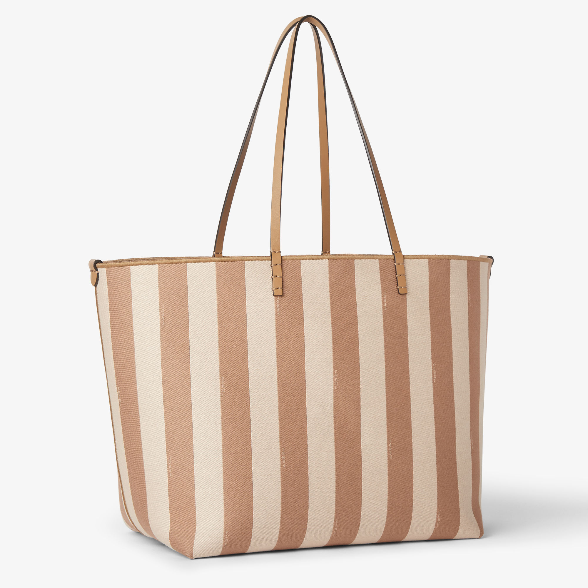 FENDI ポンチョ FXX720 A HRI ベージュ FENDI ポンチョ FXX720 A HRI ベージュ FENDI ポンチョ FXX720 A HRI