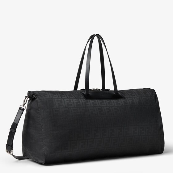 Fendi Versatile, travel-ready duffle bag | Thumbnail 2