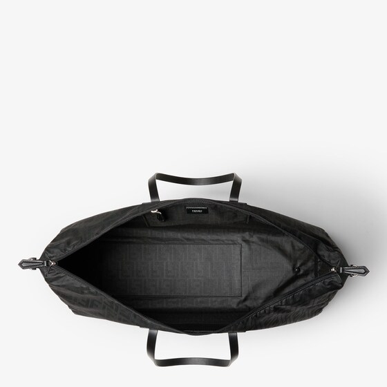 Fendi Versatile, travel-ready duffle bag | Thumbnail 4