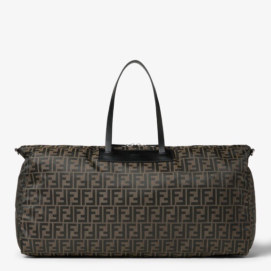 Fendi Versatile, travel-ready duffle bag