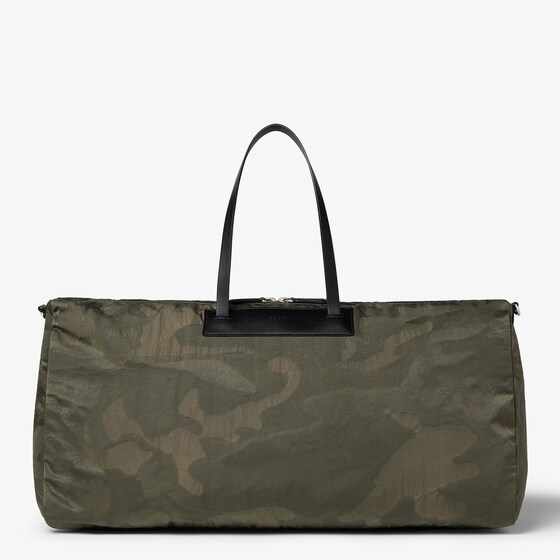 Fendi Versatile, travel-ready duffle bag