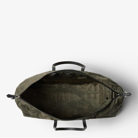 Fendi Versatile, travel-ready duffle bag | Thumbnail 4
