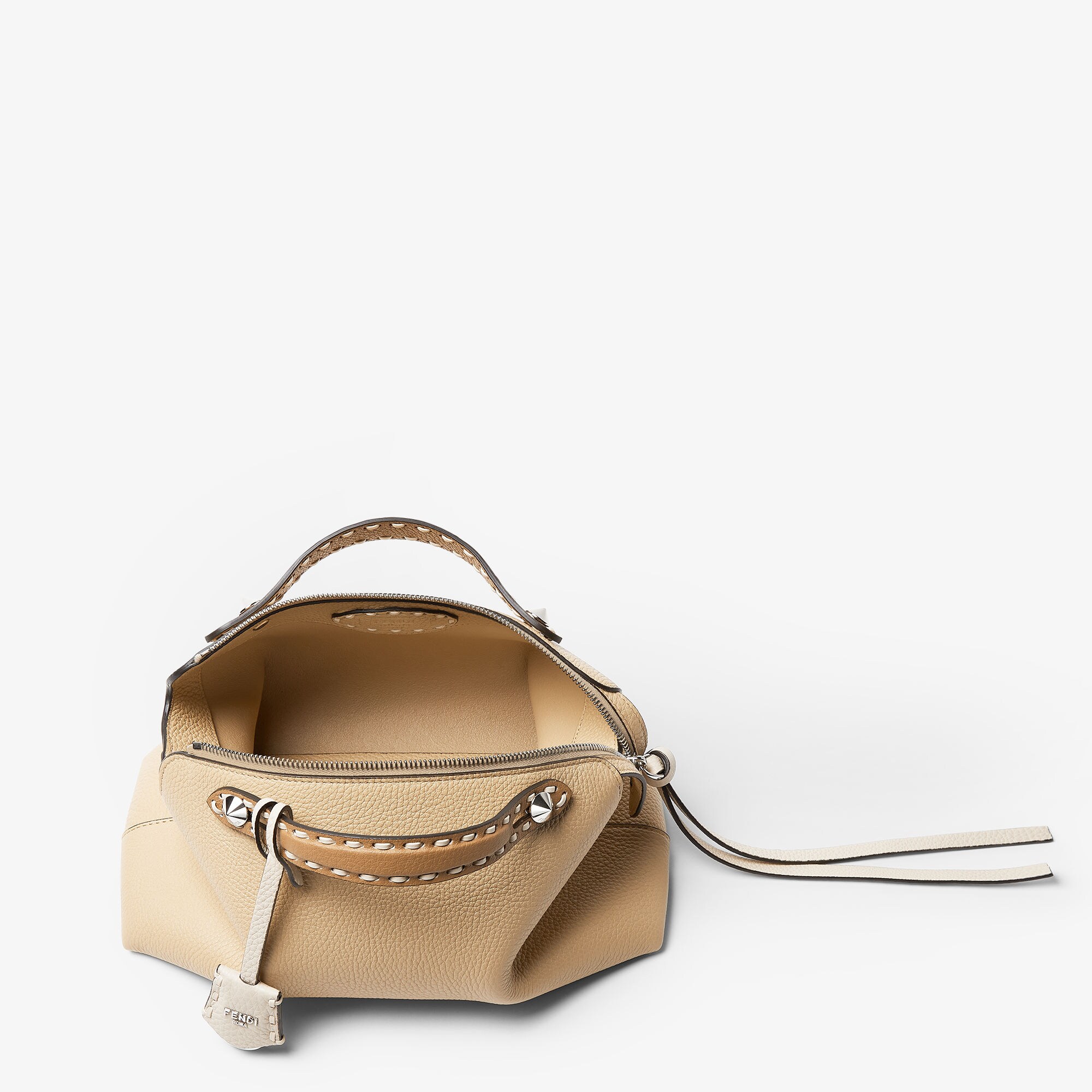FENDI バイ ザ ウェイ セレリア ミディアム アイコン 8BL155AV1J バイ ザ ウェイ セレリア ミディアム カーフレザー グレー | Fendi