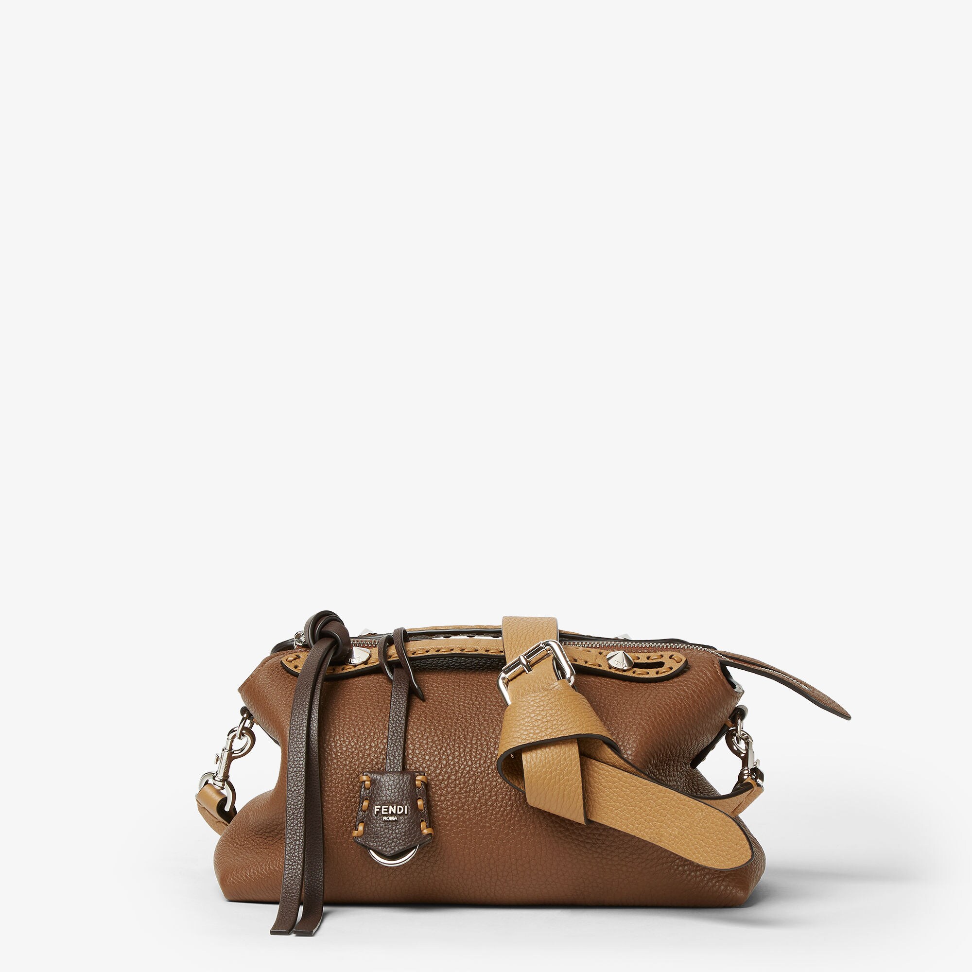 8BL155AV1JF1TVA_03?wid=2000&