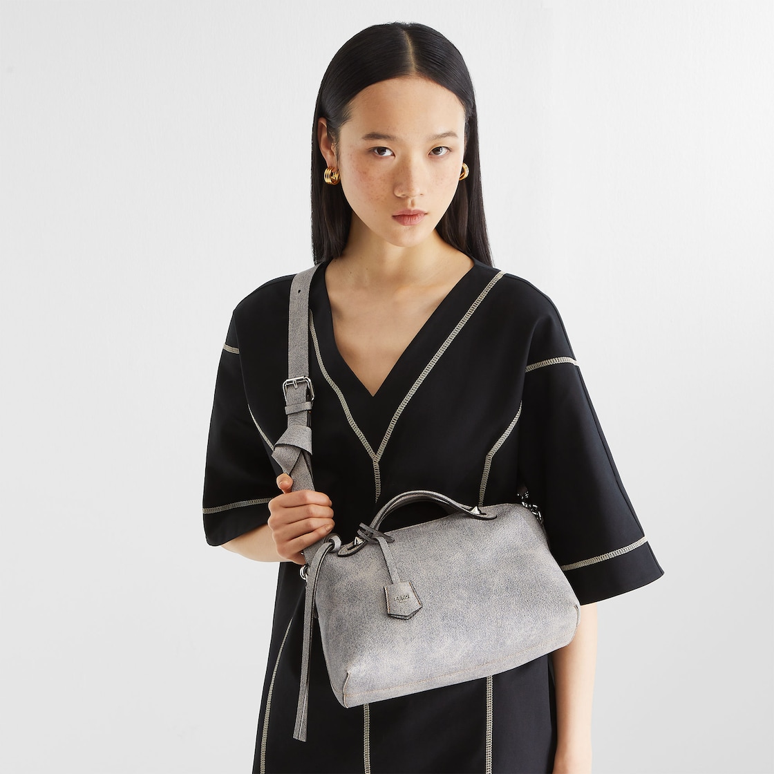 By The Way Soft Medium Cuoio Romano leather Grey - Image 9/9