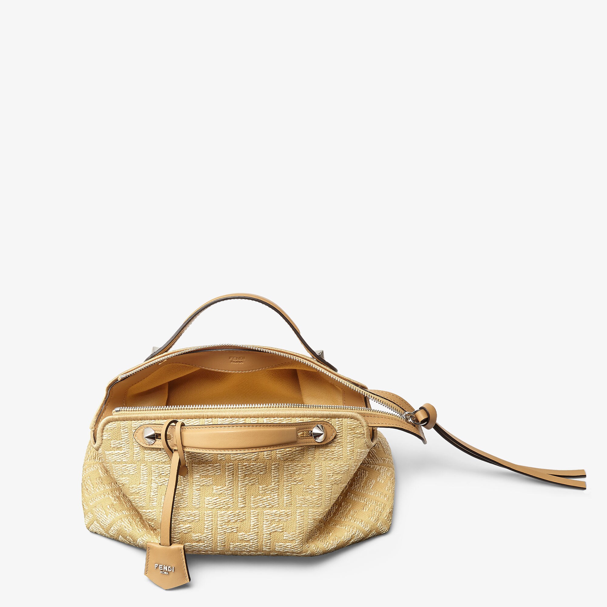 バイ ザ ウェイ ソフト ミディアム ファブリック ベージュ | Fendi