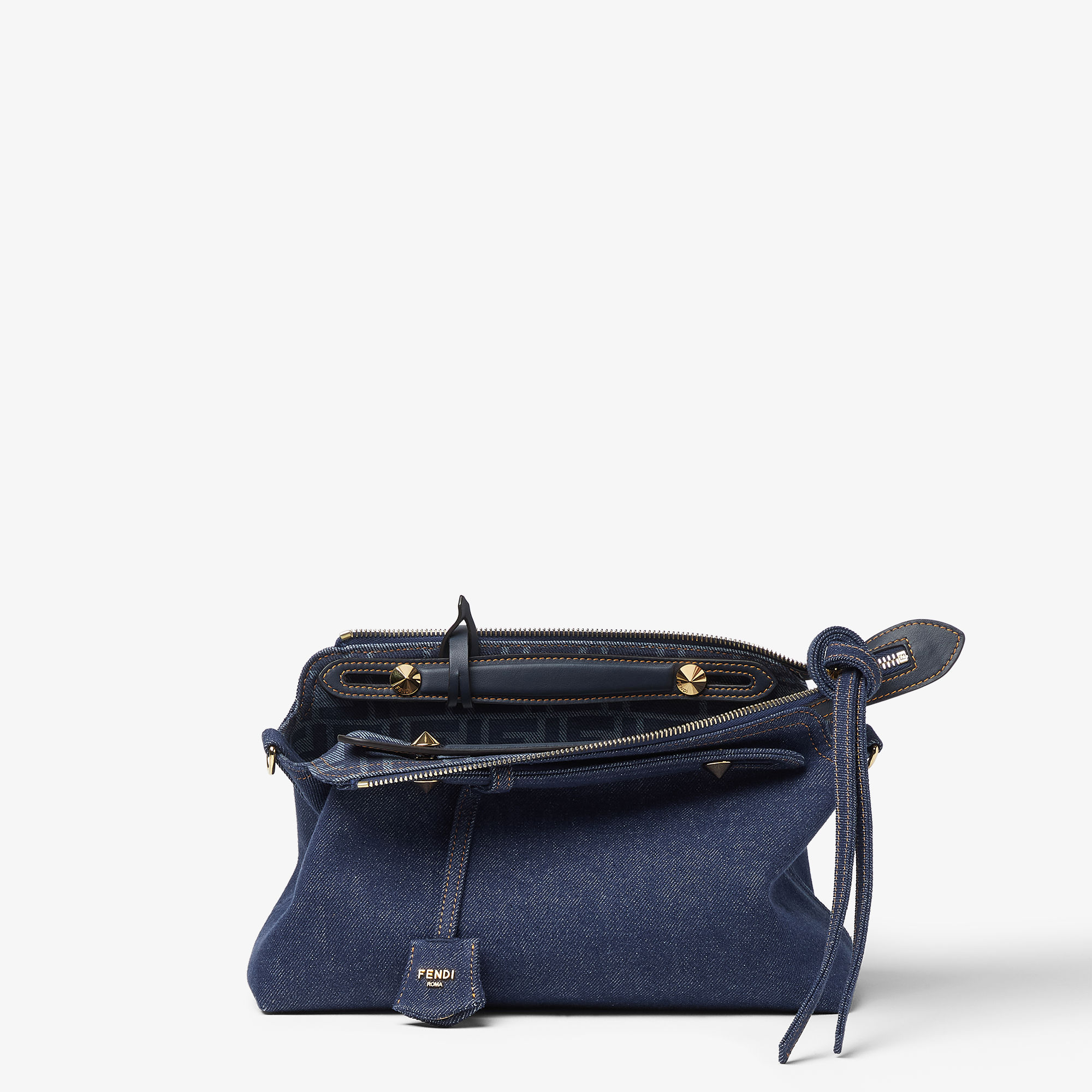 バイ ザ ウェイ ソフト ミディアム ファブリック ブルー | Fendi