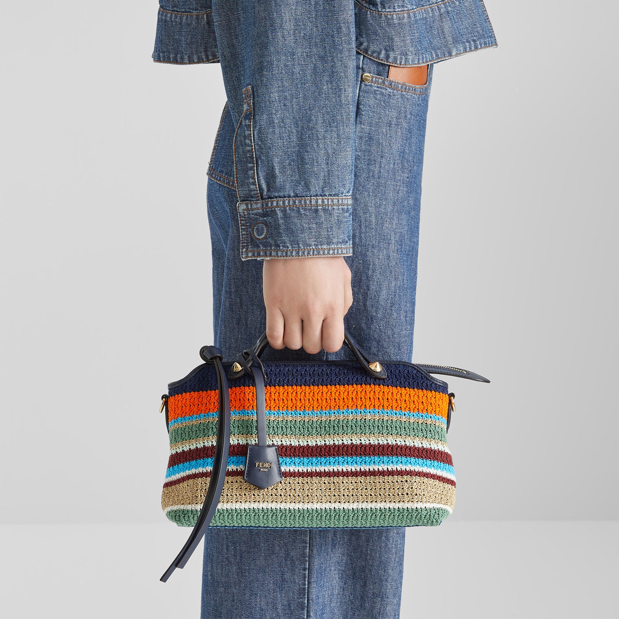 バイ ザ ウェイ ソフト ミディアム ラフィア マルチカラー | Fendi