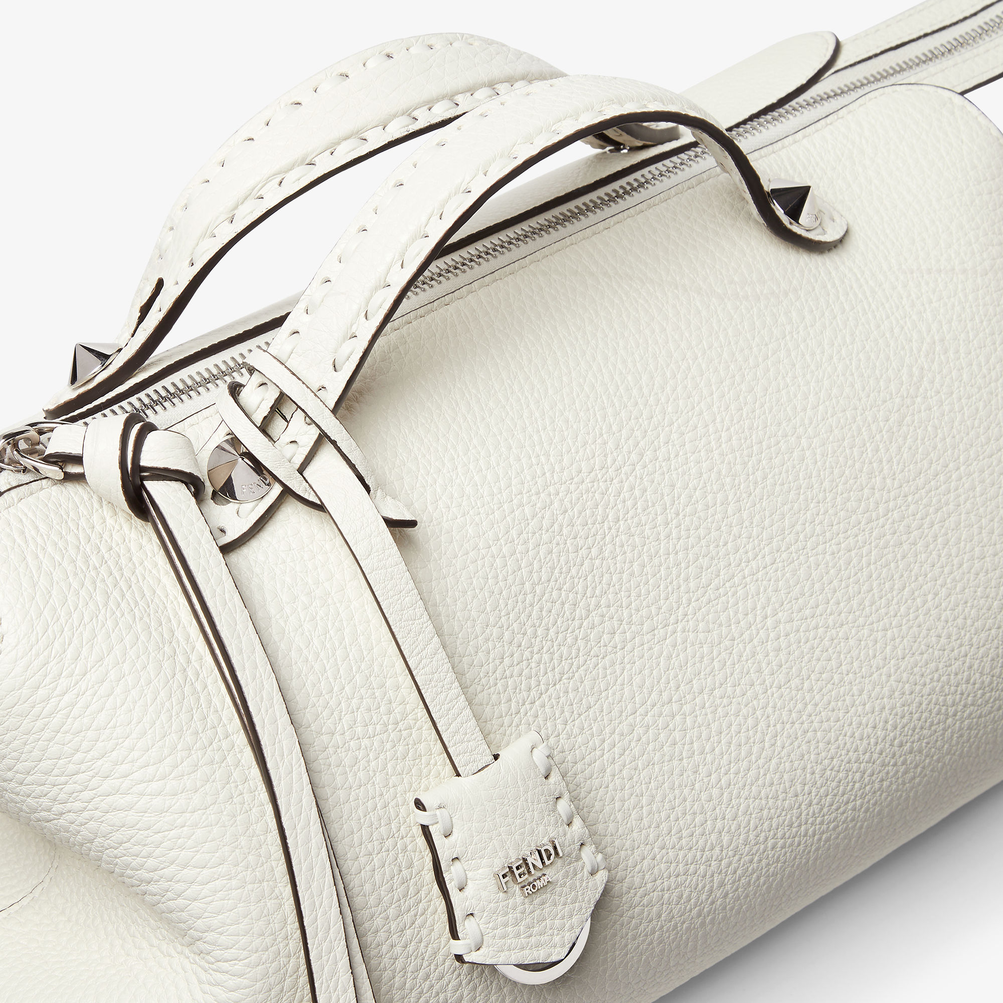 関税込国内発送★FENDI New バイ ザ ウェイ セレリア ラージ 白 8BL156ASU2F1JBP_01?wid=2000&