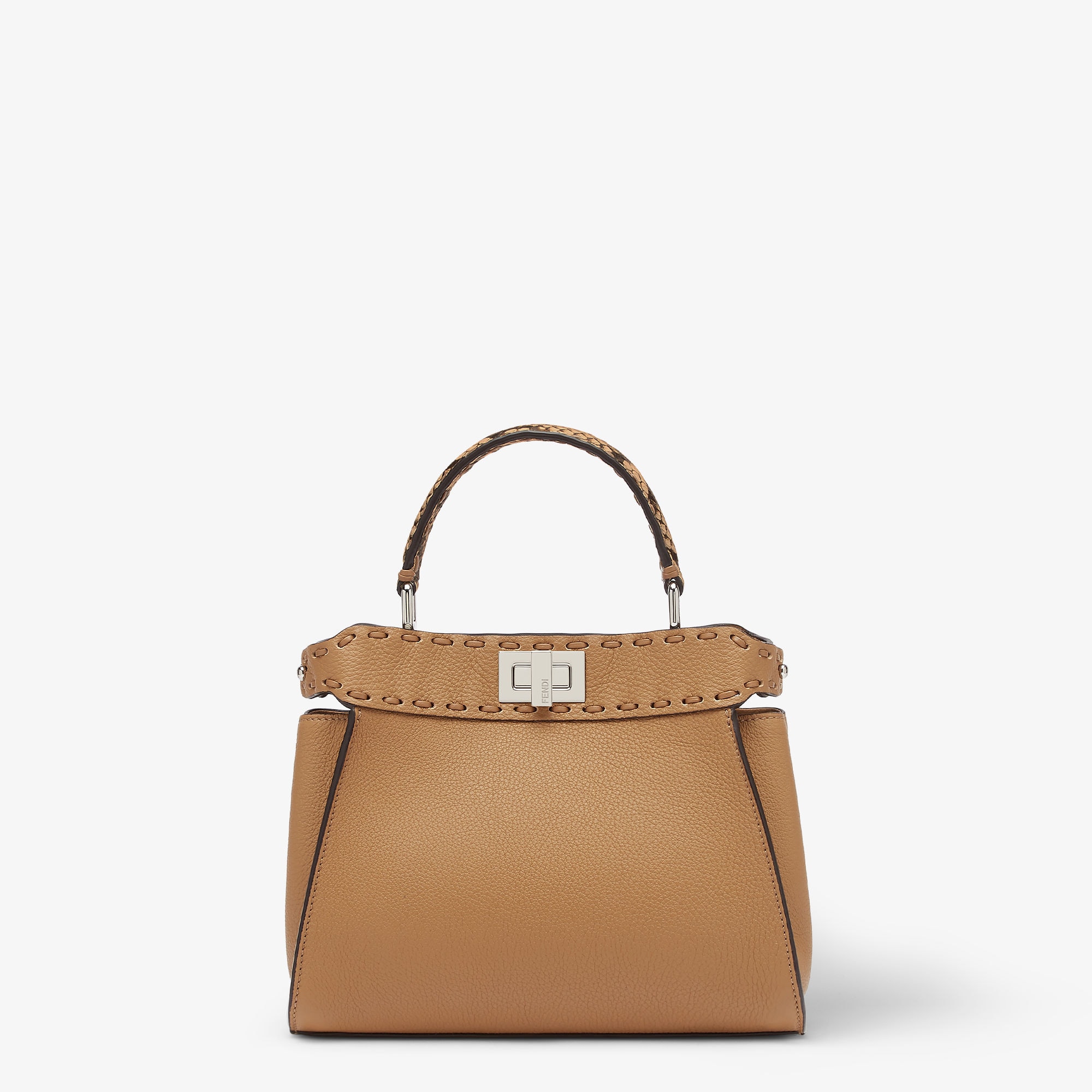 フェンディ　FENDI ピーカブー フェンディ Peekaboo Bags ウィ ウィメンズ コレクション | FENDI JP