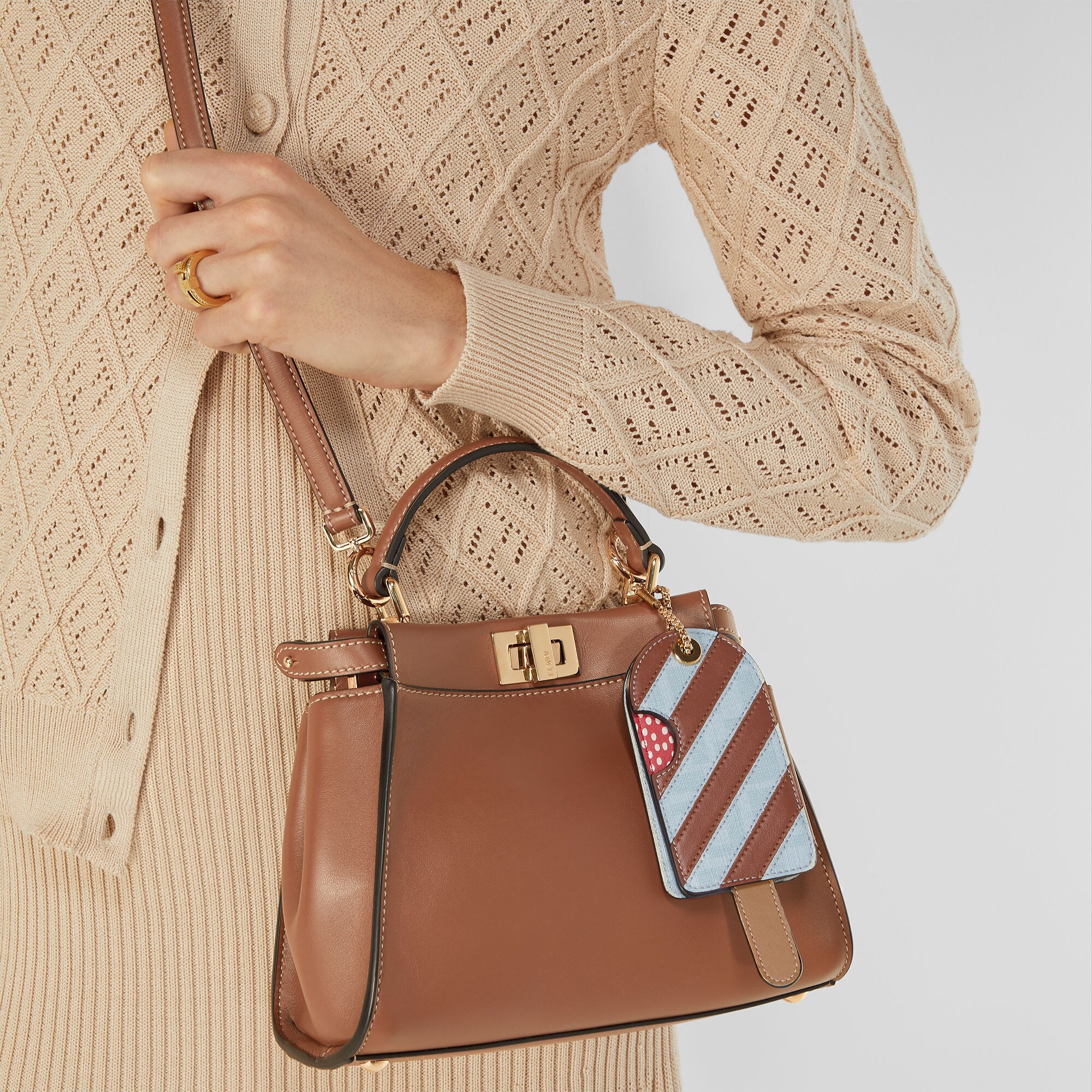 ピーカブー ミニ レザー ブラウン | Fendi