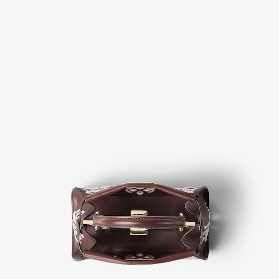 Fendi Iconic small Peekaboo bag, the epitome | Thumbnail 5