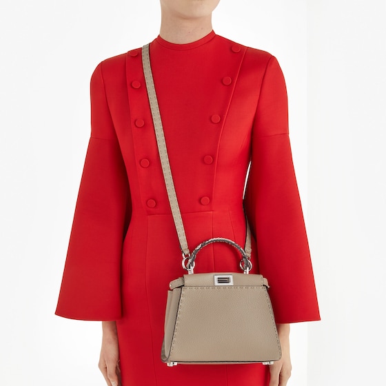 Fendi Small iconic Peekaboo bag made with 1048 hand-sewn | Thumbnail 6
