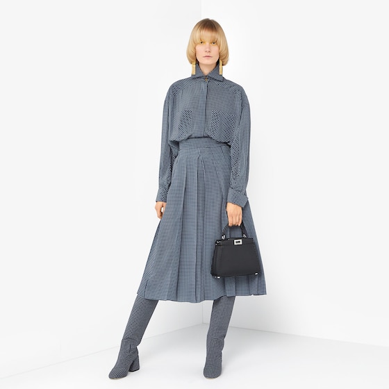 Fendi Small iconic Peekaboo bag made with 1048 hand-sewn | Thumbnail 6
