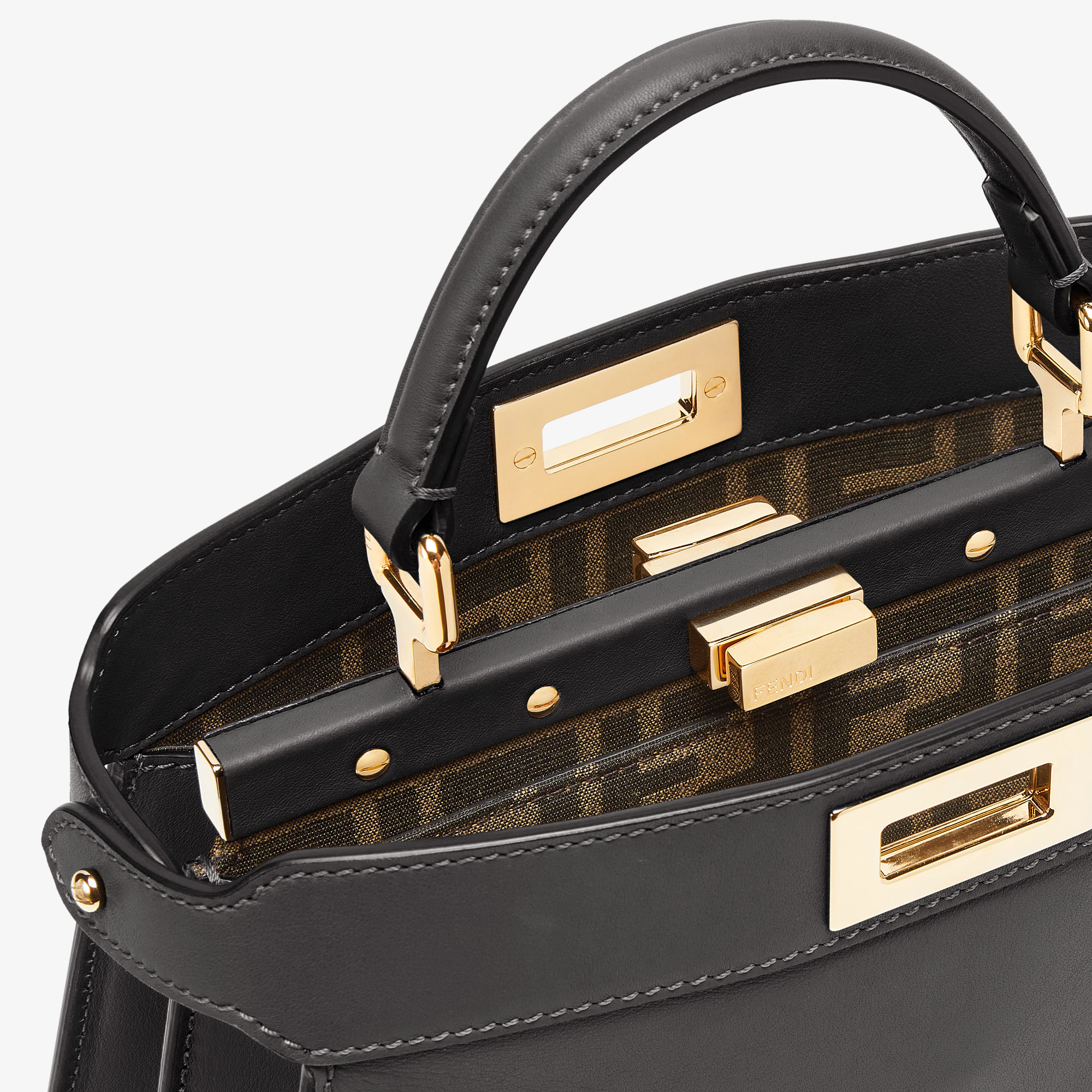 ピーカブー ISeeU スモール レザー ブラウン | Fendi