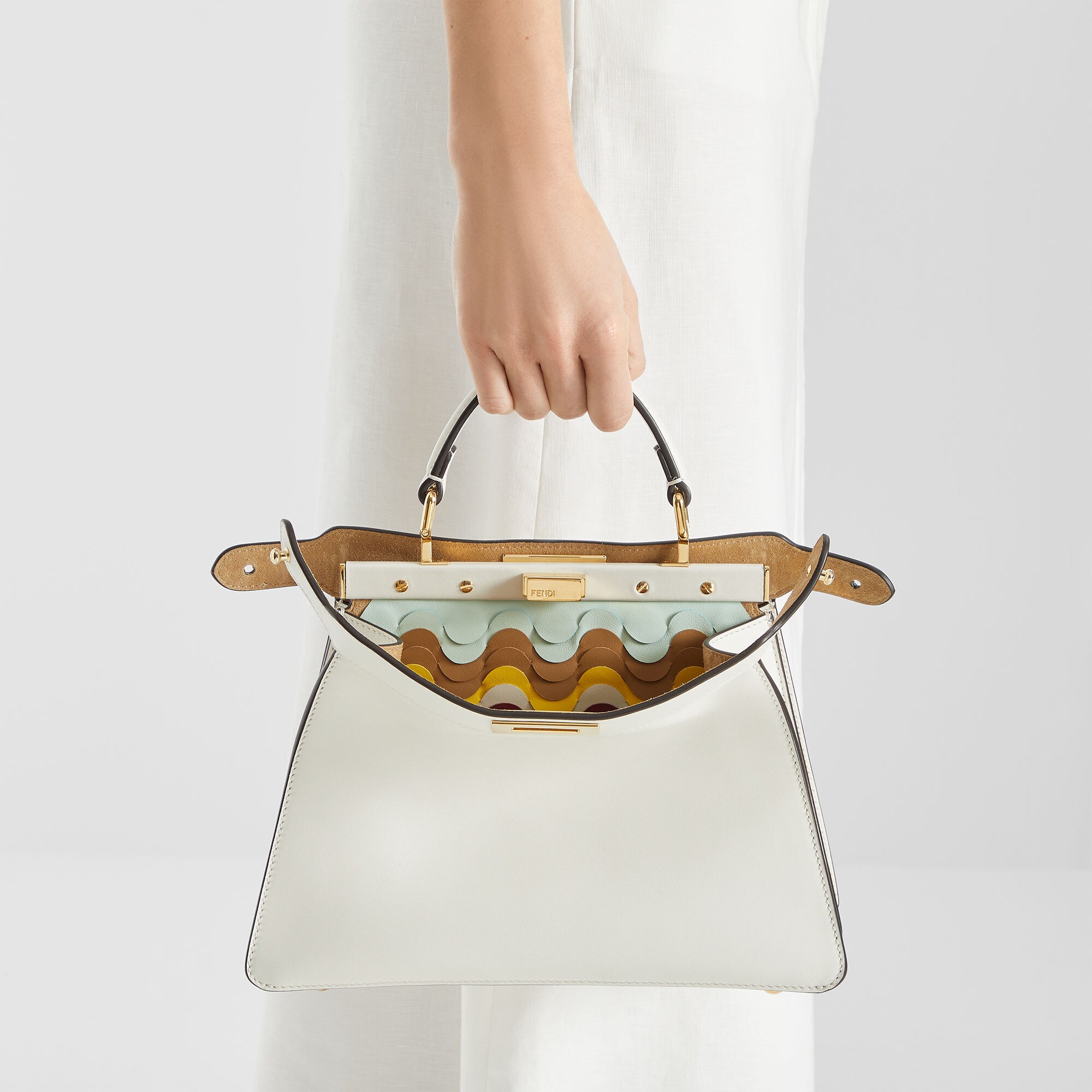ピーカブー ISeeU スモール レザー ホワイト | Fendi
