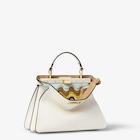 حقيبة Peekaboo ISeeU بحجم صغير الصورة 4 من 8