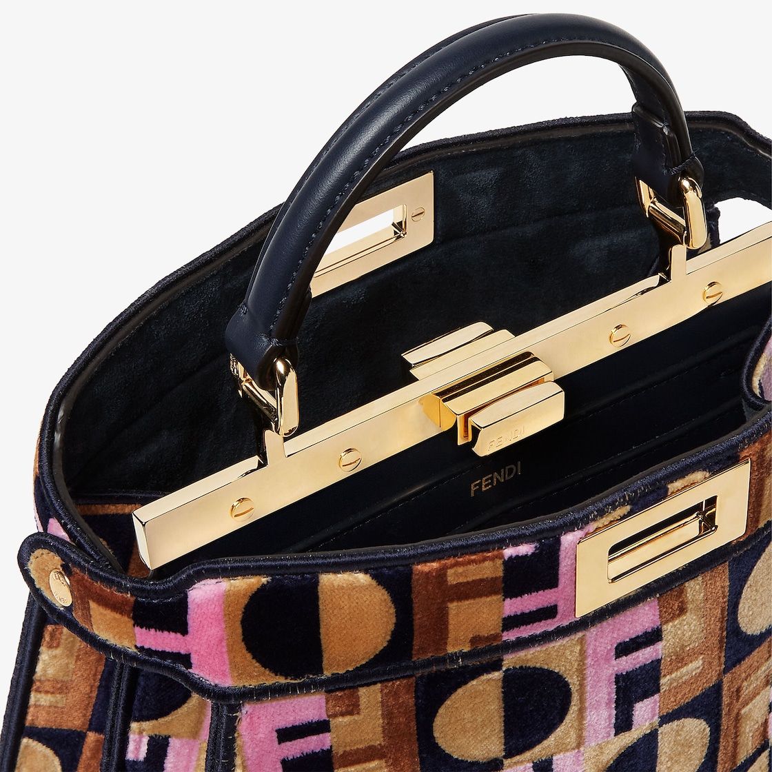 Peekaboo ISeeU Small