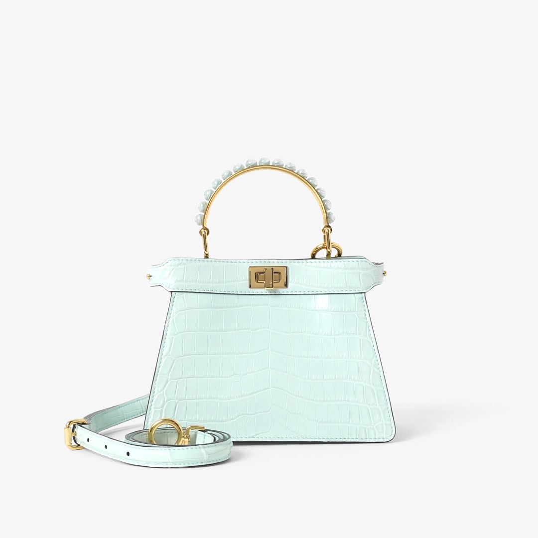 حقيبة Peekaboo ISeeU بحجم صغير جداً