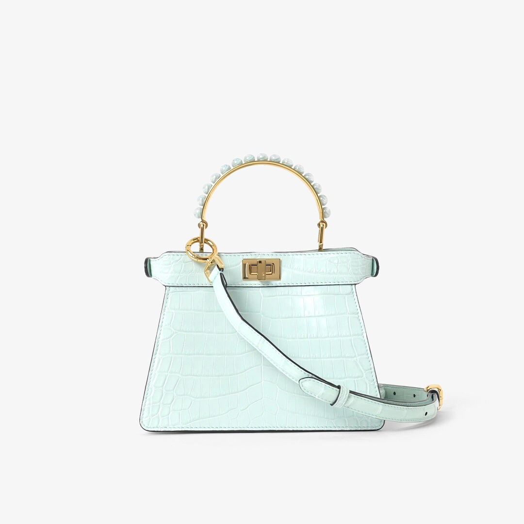 حقيبة Peekaboo ISeeU بحجم صغير جداً