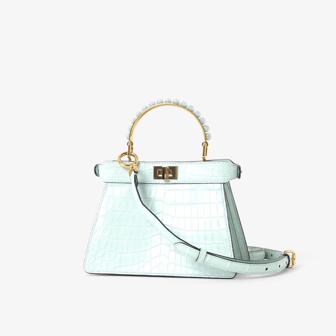 حقيبة Peekaboo ISeeU بحجم صغير جداً