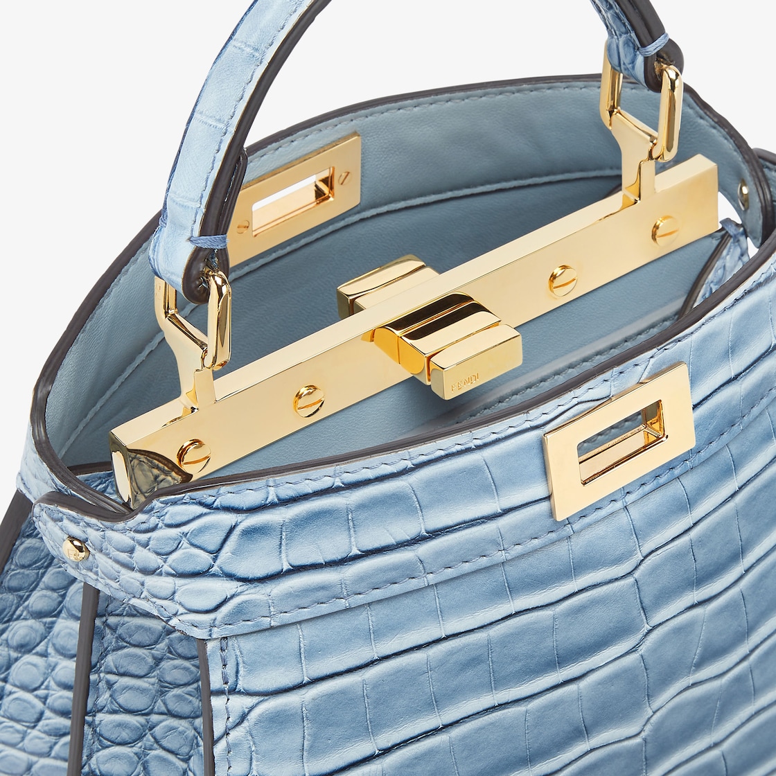 Peekaboo ISeeU Petite