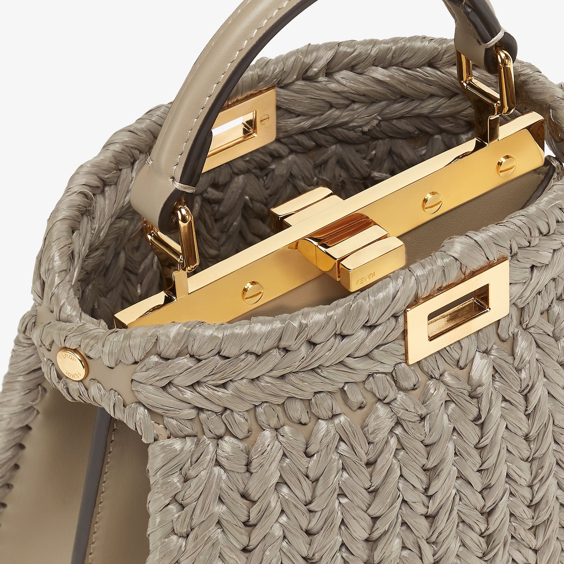 【FENDI】ピーカブー ISeeU プチ マルチカラーインターレース フェンディ、シアリングインターレースの「ピーカブー」カプセル