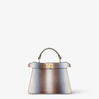 حقيبة Peekaboo ISeeU بحجم صغير جداً الصورة 4 من 7