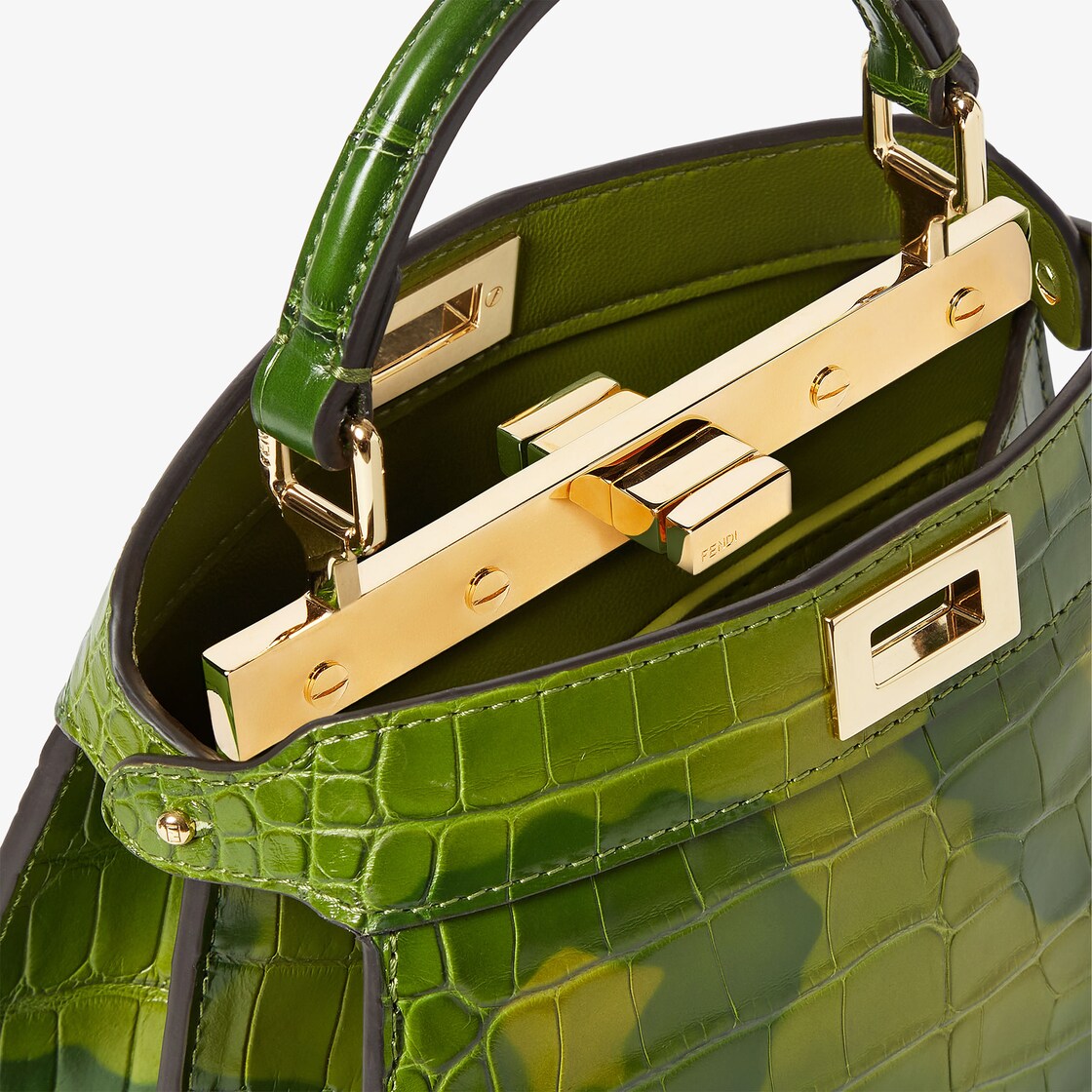 Peekaboo ISeeU Petite