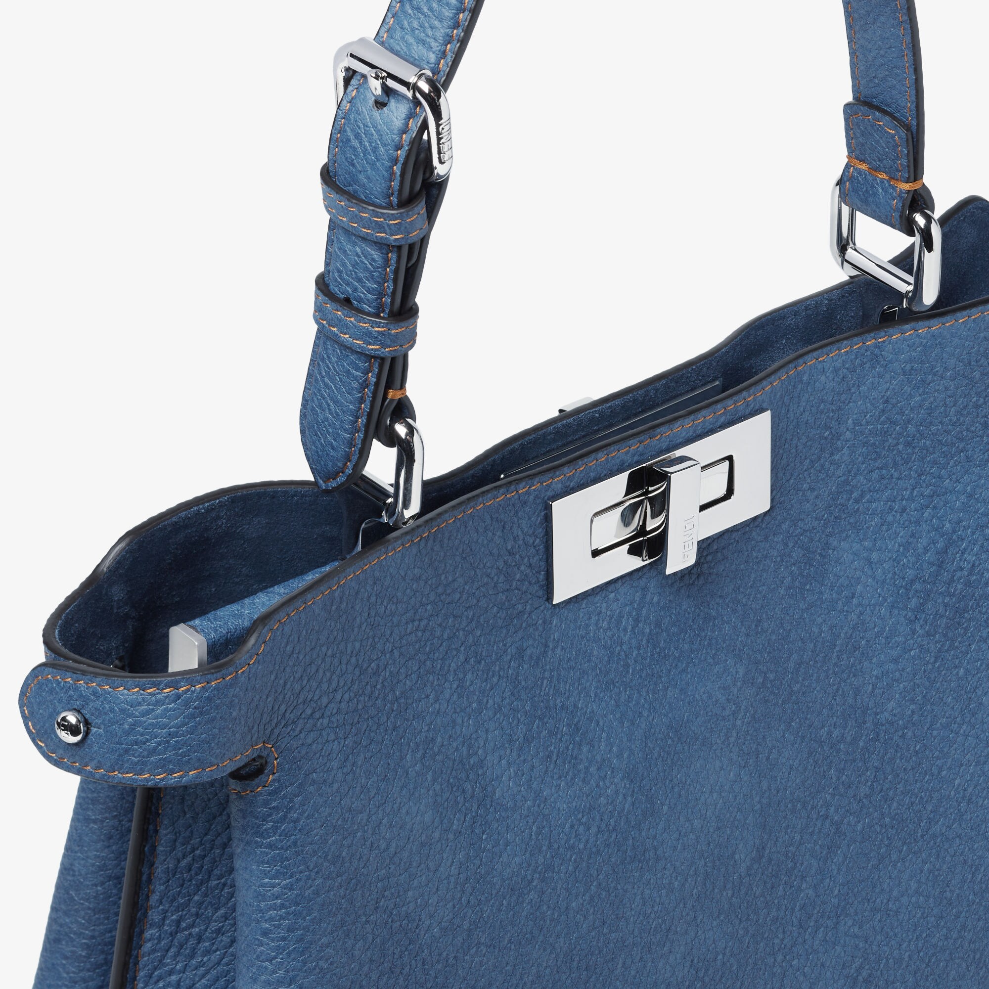 FENDI＊ピーカブー ミディアム ソフト デニム調 ピーカブー ソフト ミディアム カーフレザー ブルー | Fendi