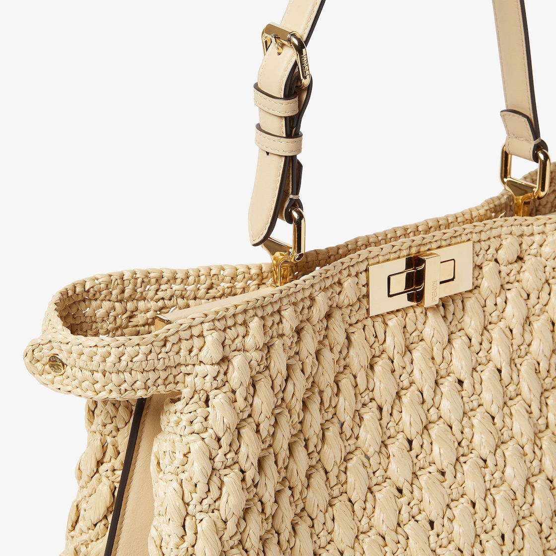 フェンディ Peekaboo Bags ウィ ウィメンズ コレクション | FENDI JP フェンディ Peekaboo Bags ウィ ウィメンズ コレクション | FENDI JP