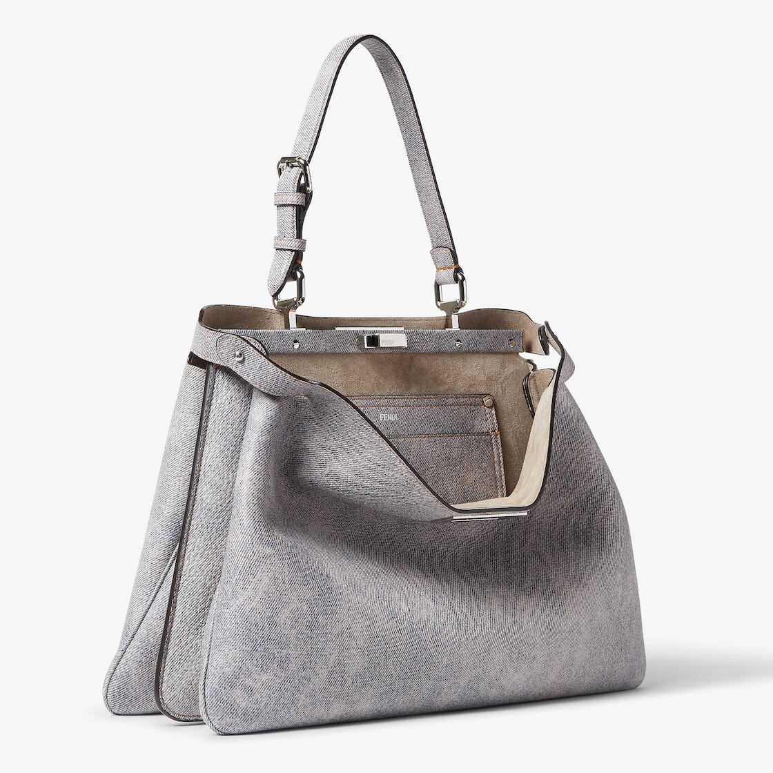 フェンディ Peekaboo Bags ウィ ウィメンズ コレクション | FENDI JP フェンディ Peekaboo Bags ウィ ウィメンズ コレクション | FENDI JP