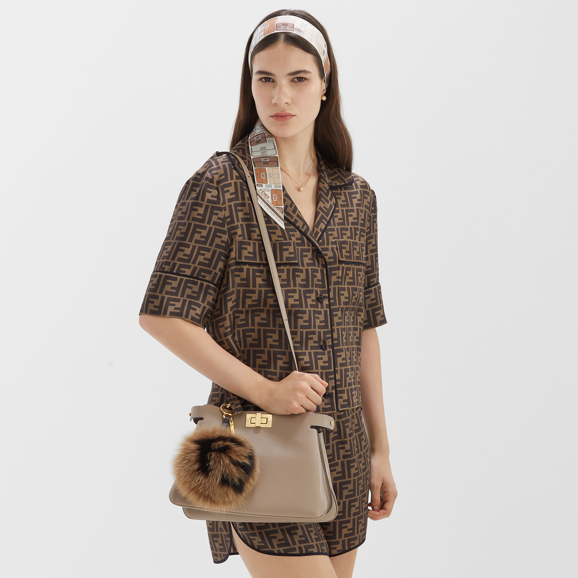 ピーカブー ソフト スモール レザー グレー | Fendi ピーカブー ソフト スモール レザー グレー | Fendi