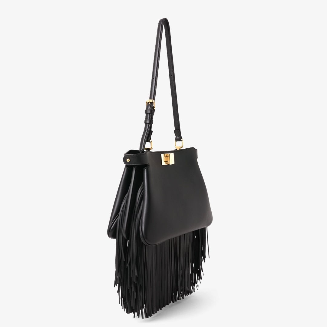 【FENDI】ピーカブー ソフトミディアムバッグ ブラック 関送込 直営店買付 FENDI ピーカブー ソフト ミディアム (FENDI