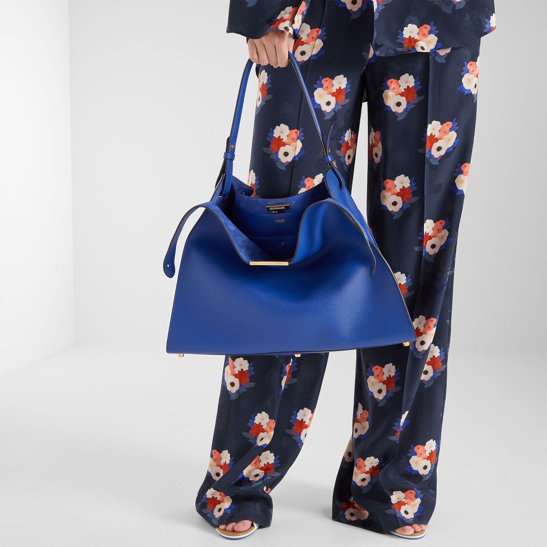 Fendi Way Large Leather Blue - Image 8/8